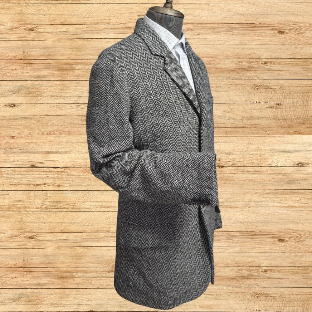 Banana Republic Mens Large Sport Coat Gray Herringbone Tweed Wool 3 Button
